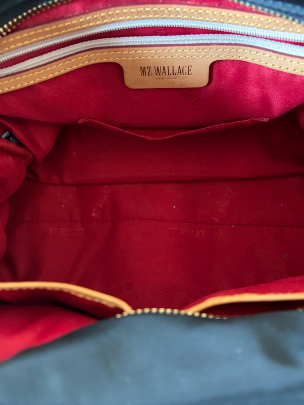 MZ WALLACE Nylon pleated leather Handle Bag Black and red - Picture 4 of 5